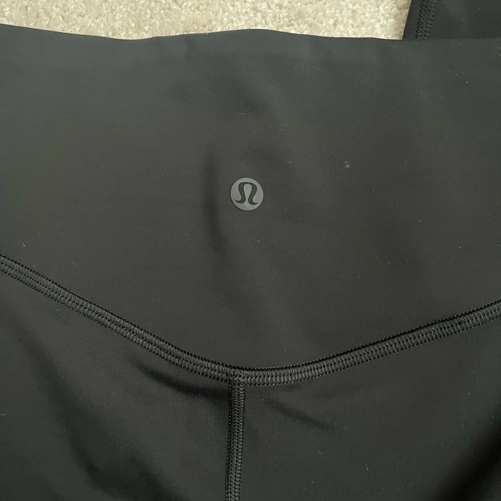 NWOT Lululemon Wunder Under SmoothCover High-Rise Tight 25" - Black - Size 10 - Picture 6 of 6